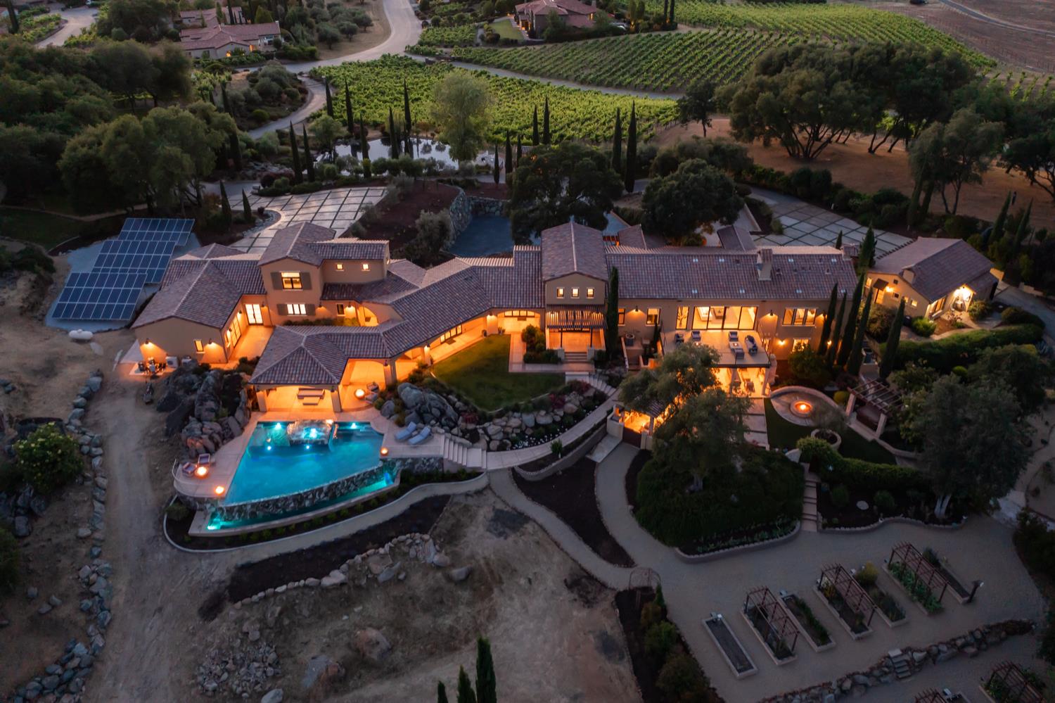 Loomis, California, 95650, United States, 6 Bedrooms Bedrooms, ,6 BathroomsBathrooms,Residential,For Sale,1908935