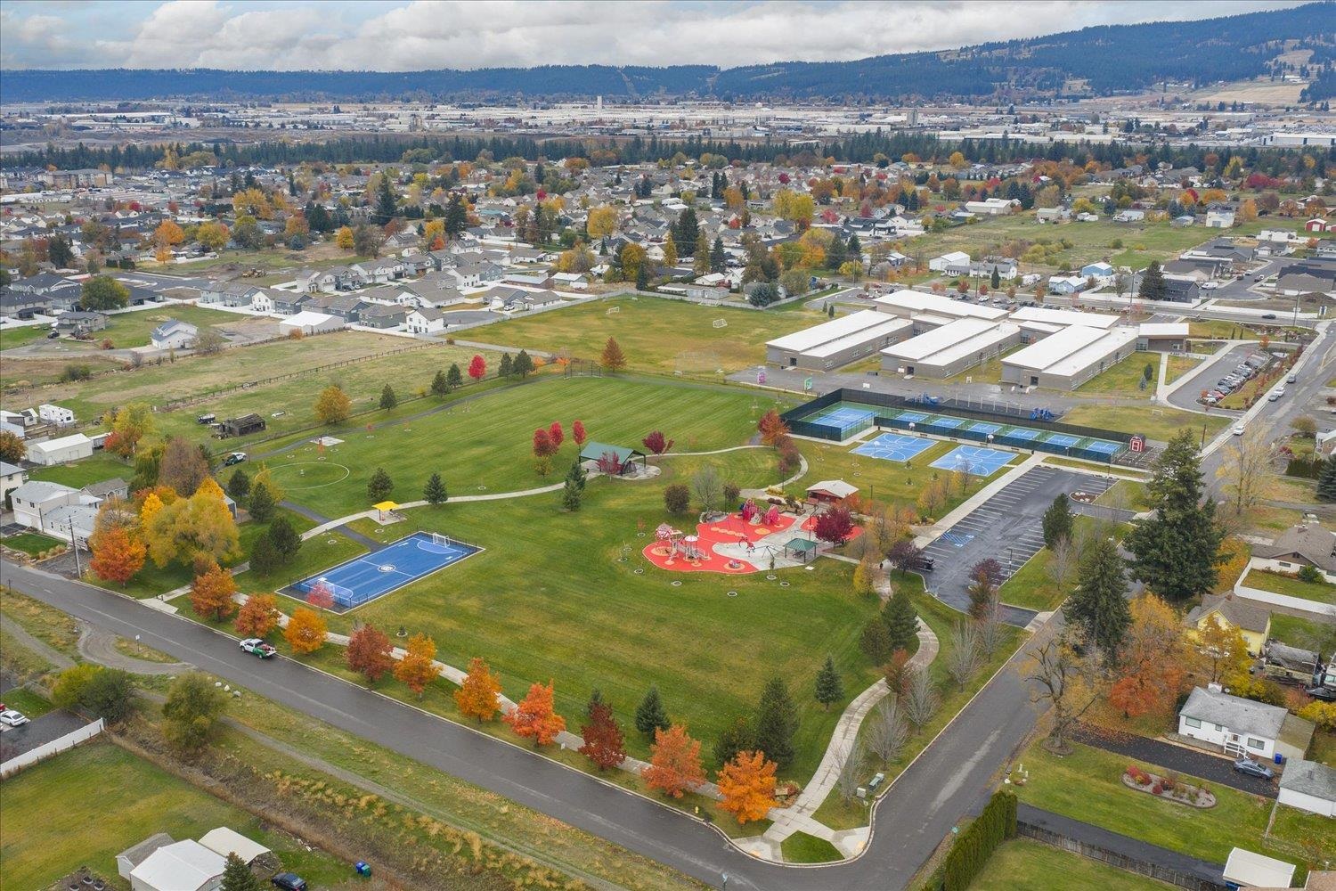 Spokane Valley, Washington, 99016, United States, 5 Bedrooms Bedrooms, ,3 BathroomsBathrooms,Residential,For Sale,1990389