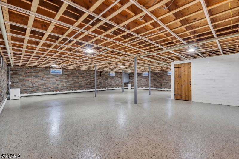 Raritan Twp., New Jersey, 08822, United States, 3 Bedrooms Bedrooms, ,2 BathroomsBathrooms,Residential,For Sale,1951157