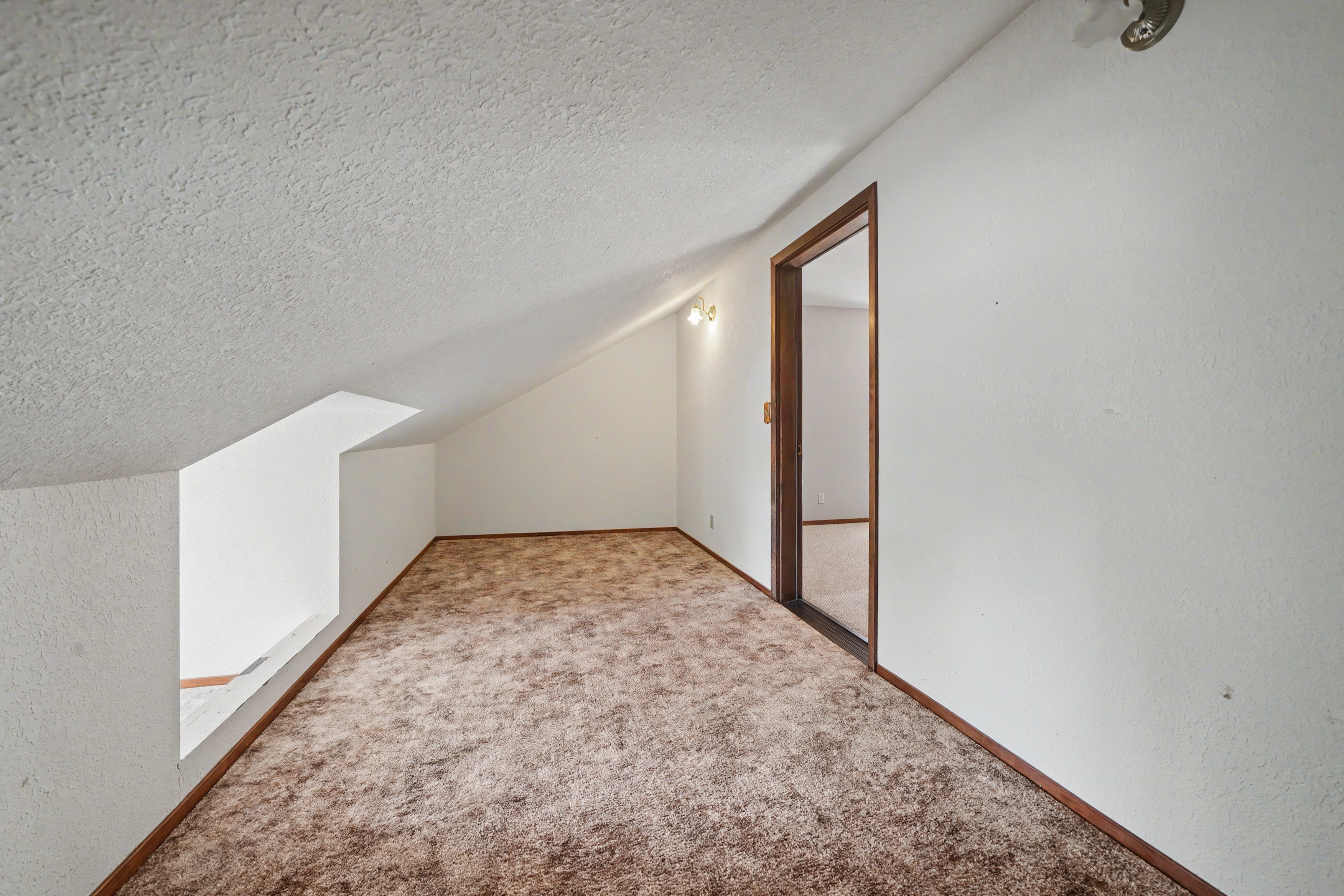 Spacious Sutter Creek Home with Hillside Views and Endless Potential - 物件實景
