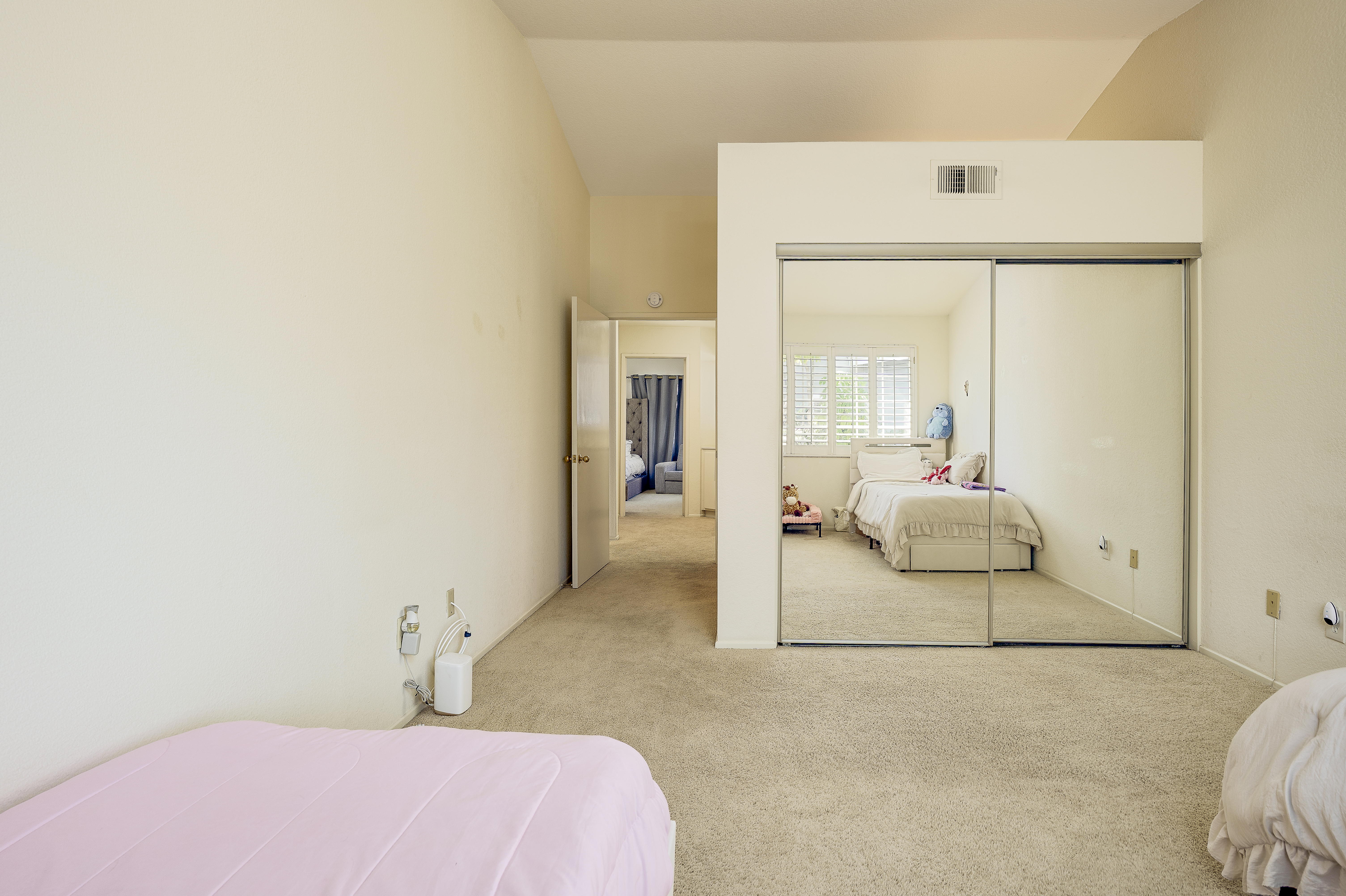  13576 Eucalyptus Street, Tustin, CA 92782 - 物件實景
