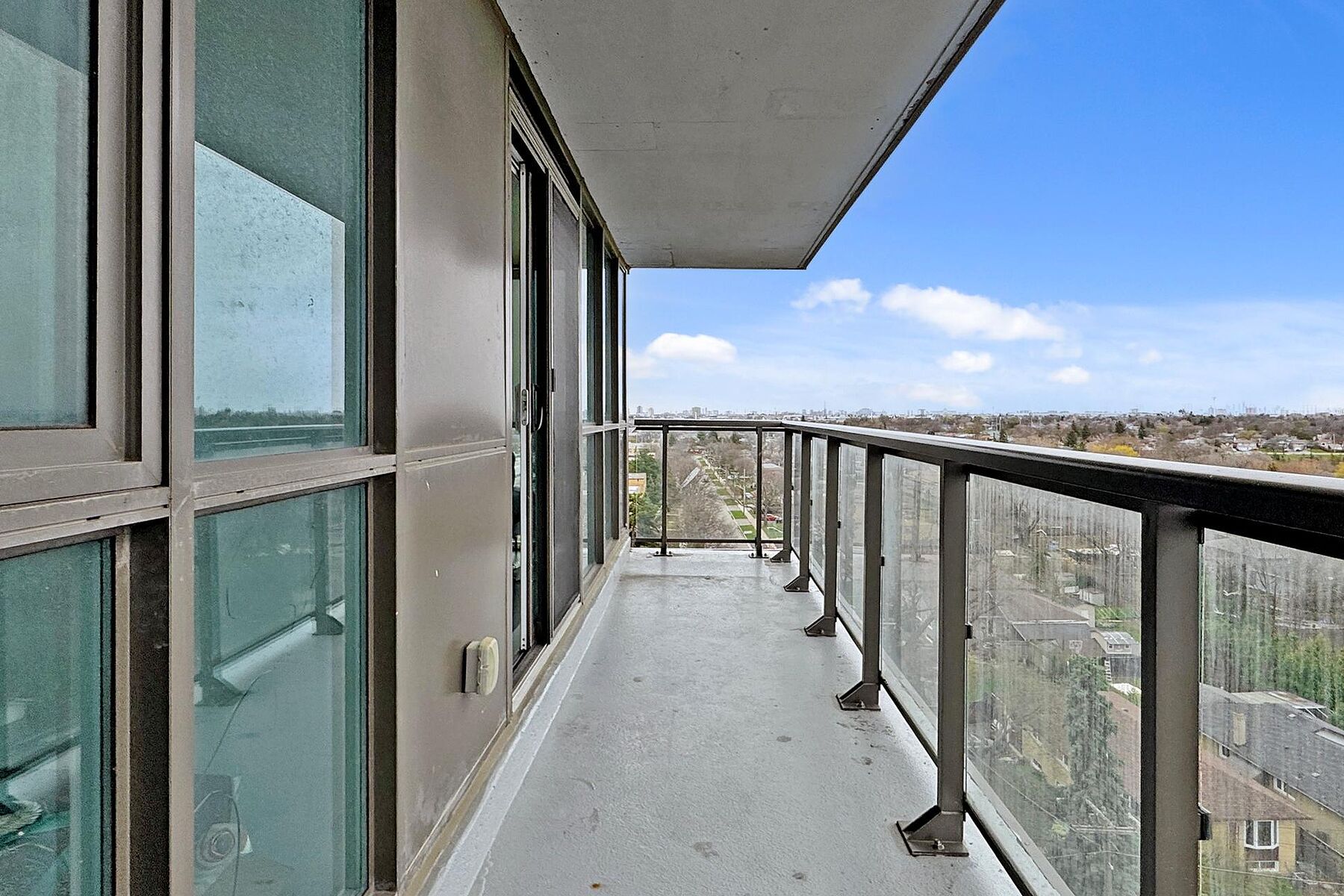 Modern Condo Living - 物件實景
