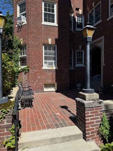 Cambridge, Massachusetts, 02138, United States, 2 Bedrooms Bedrooms, ,2 BathroomsBathrooms,Residential,For Sale,1934518
