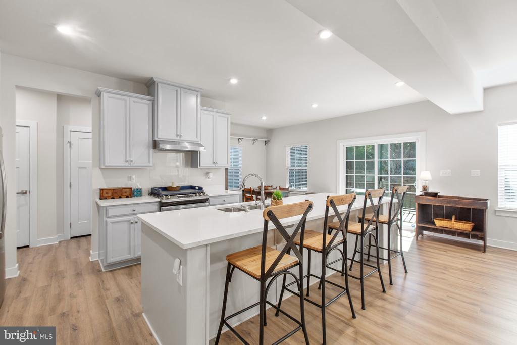 Fredericksburg, Virginia, 22401, United States, 4 Bedrooms Bedrooms, ,4 BathroomsBathrooms,Residential,For Sale,1999517