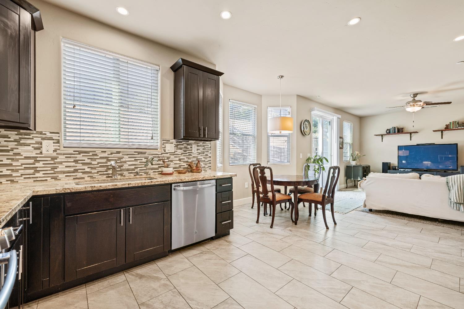 Placerville, California, 95667, United States, 4 Bedrooms Bedrooms, ,3 BathroomsBathrooms,Residential,For Sale,1973670