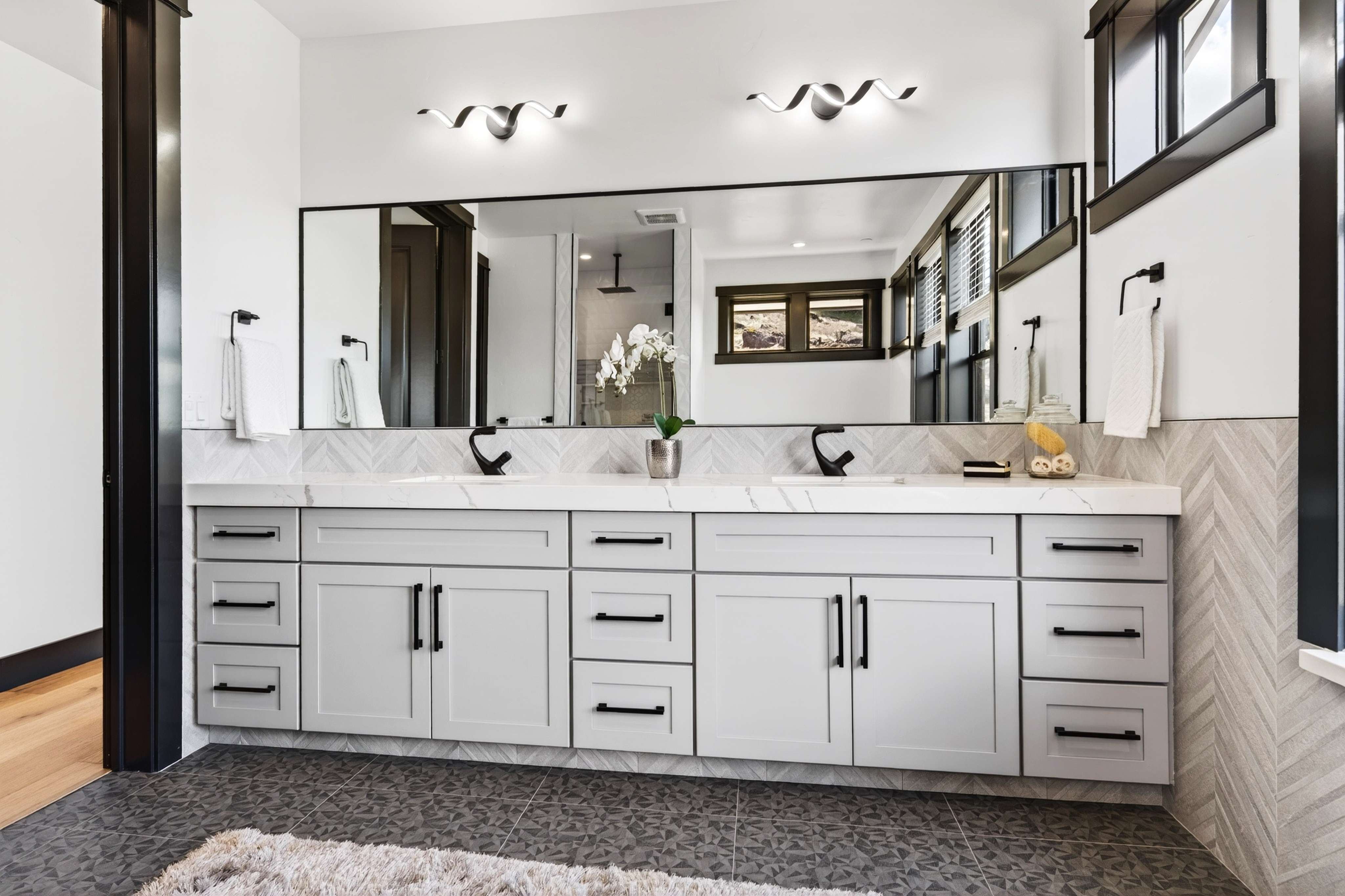  Stunning New Build - 物件實景