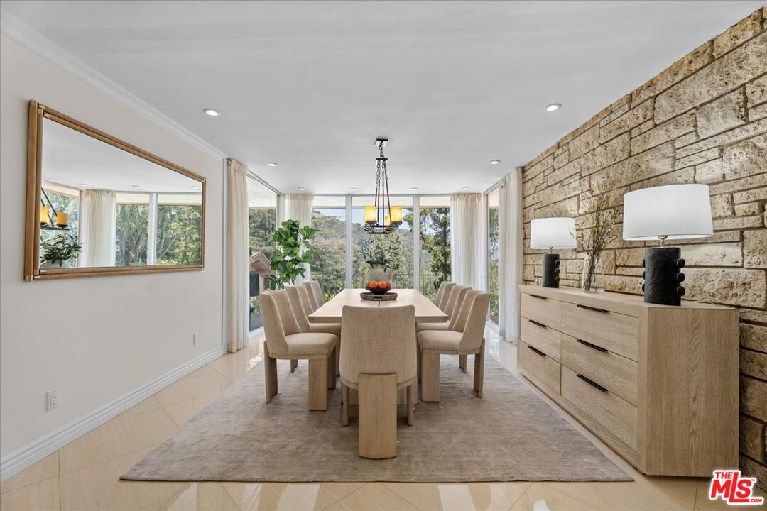 Los Angeles, California, 90077, United States, 4 Bedrooms Bedrooms, ,5 BathroomsBathrooms,Residential,For Sale,1862324