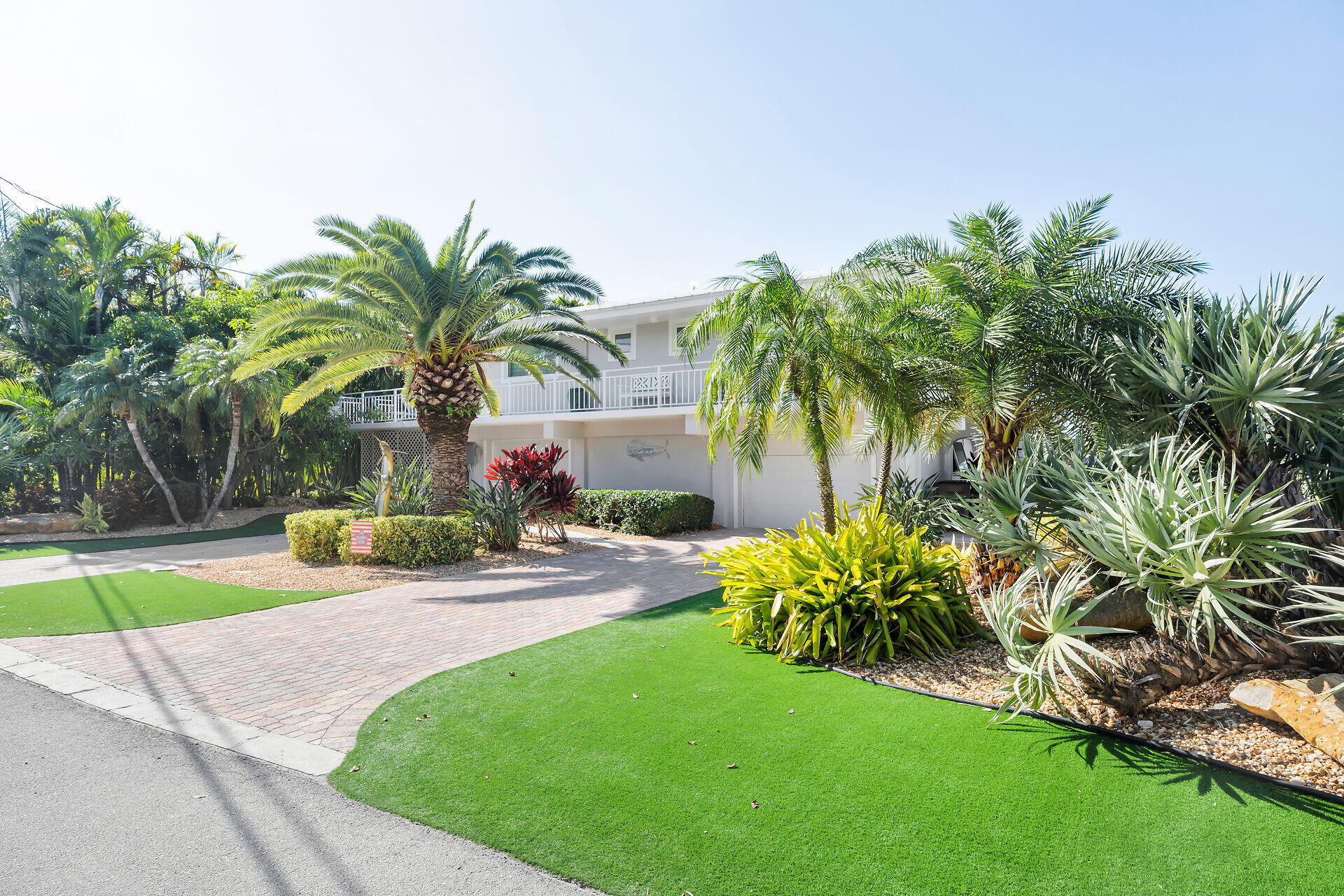 Duck, Florida, 33050, United States, 3 Bedrooms Bedrooms, ,3 BathroomsBathrooms,Residential,For Sale,1998435