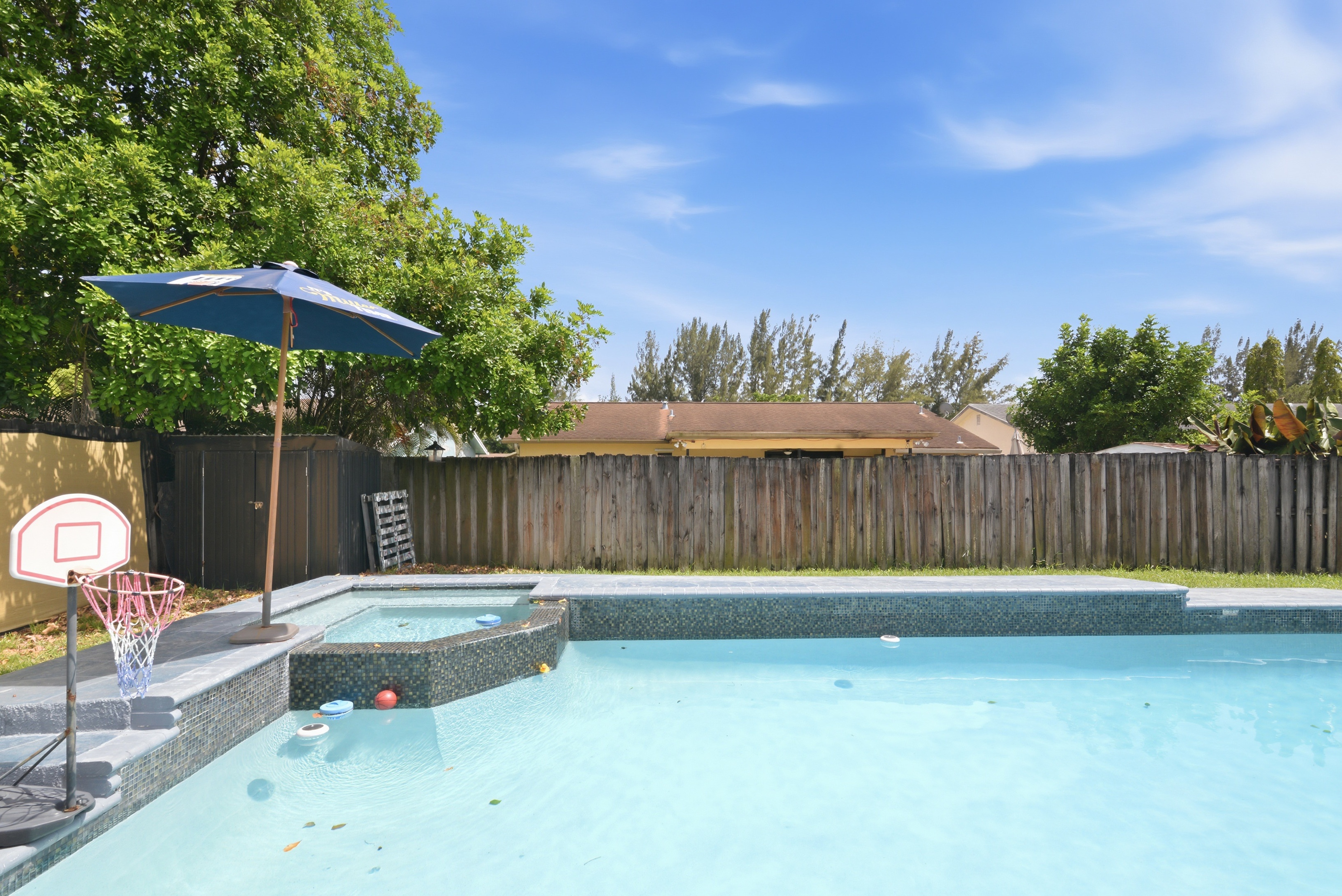  10960 NW 21st St, Sunrise, FL, 33322 - 物件實景
