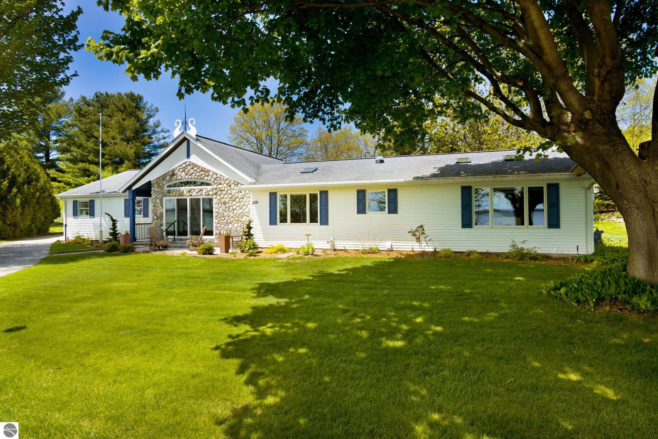 Traverse City, Michigan, 49686, United States, 3 Bedrooms Bedrooms, ,1 BathroomBathrooms,Residential,For Sale,2048667