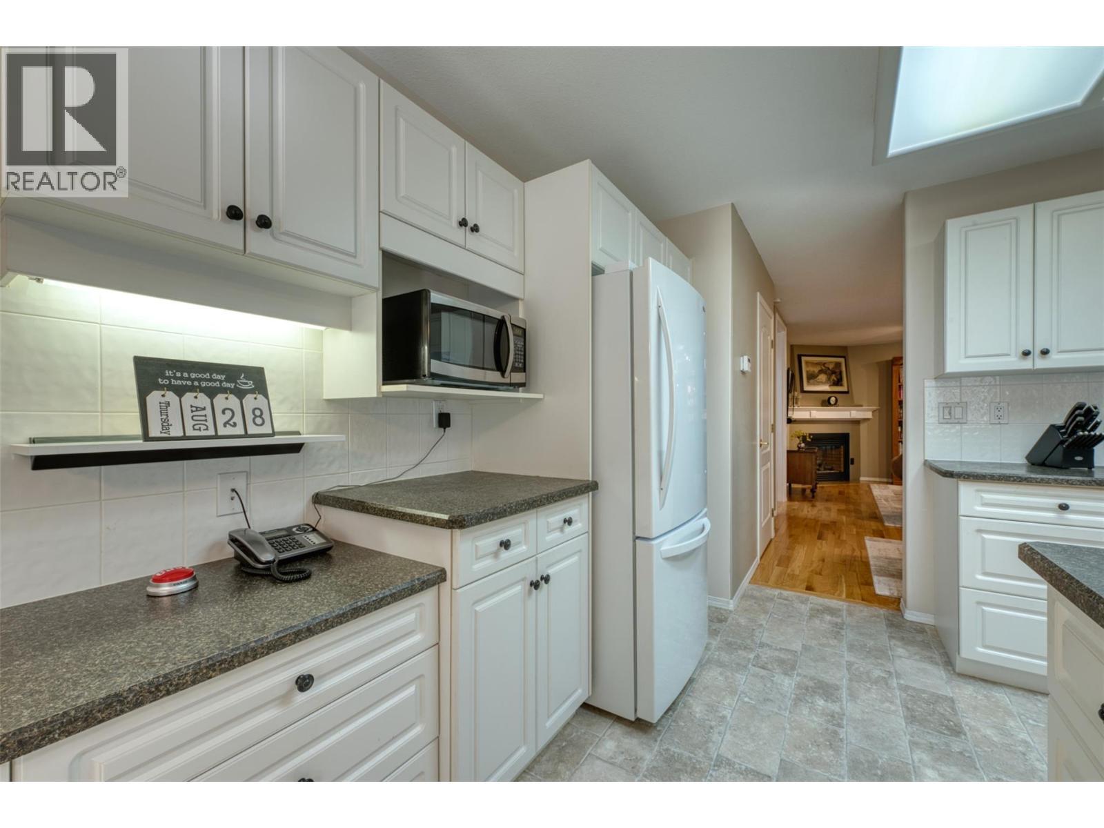 KELOWNA, British Columbia, V1V 1S6, CA, 3 Bedrooms Bedrooms, ,2 BathroomsBathrooms,Residential,For Sale,1951422