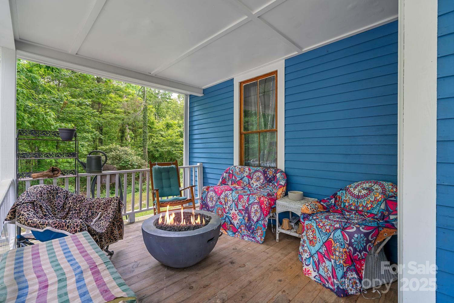 Hendersonville, North Carolina, 28739, United States, 6 Bedrooms Bedrooms, ,5 BathroomsBathrooms,Residential,For Sale,1825253