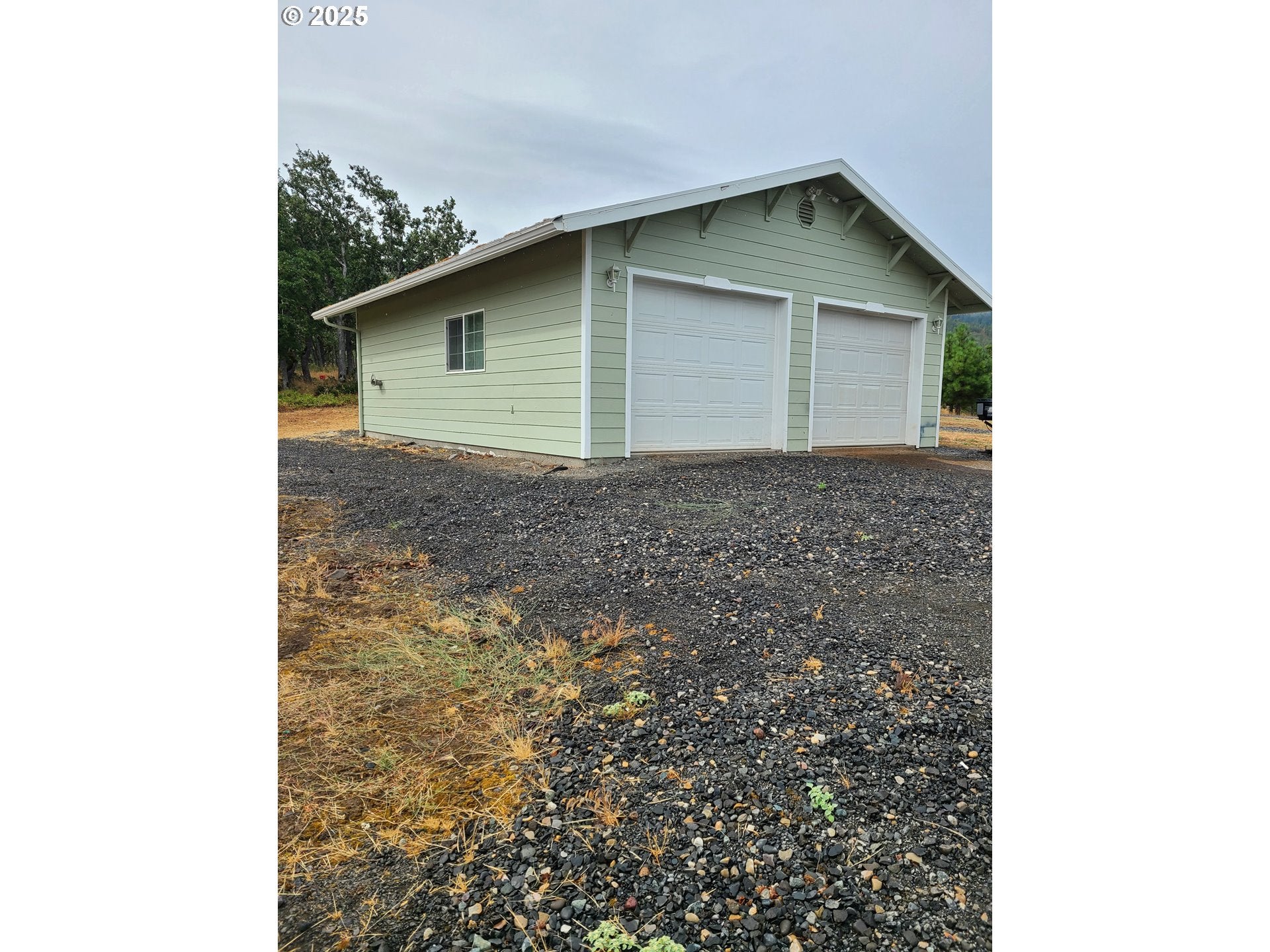 Lyle, Washington, 98635, United States, 3 Bedrooms Bedrooms, ,2 BathroomsBathrooms,Residential,For Sale,1875194