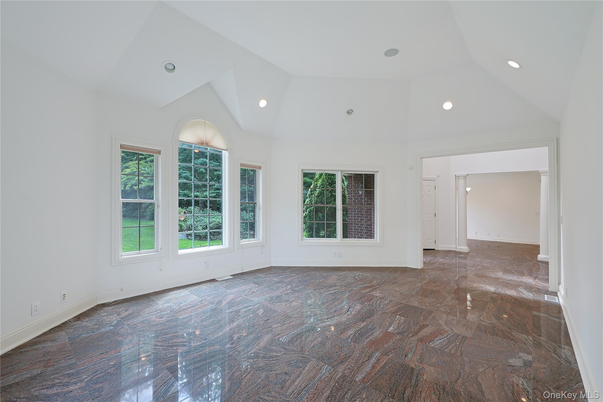  14 Belvedere Court, North Hills, NY, 11030 - 物件實景