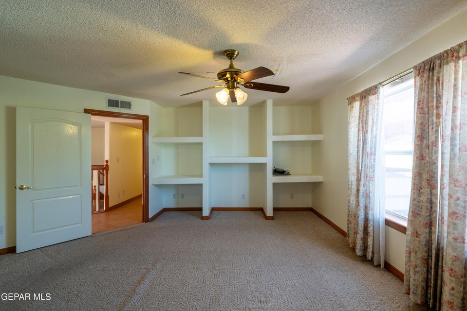 El Paso, Texas, 79934, United States, 4 Bedrooms Bedrooms, ,4 BathroomsBathrooms,Residential,For Sale,1978483