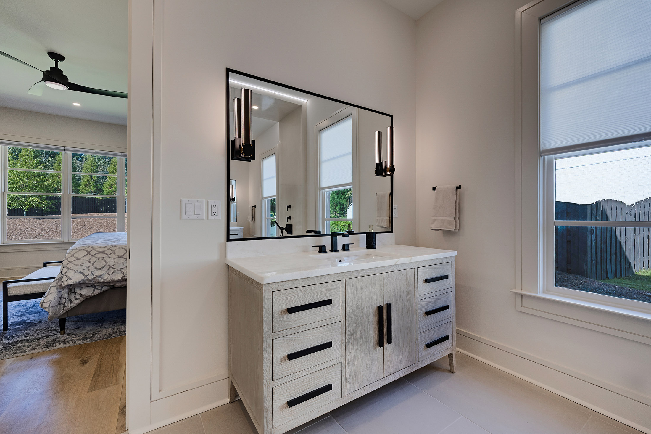  Striking Contemporary Design and Thoughtful Craftsmanship - 物件實景