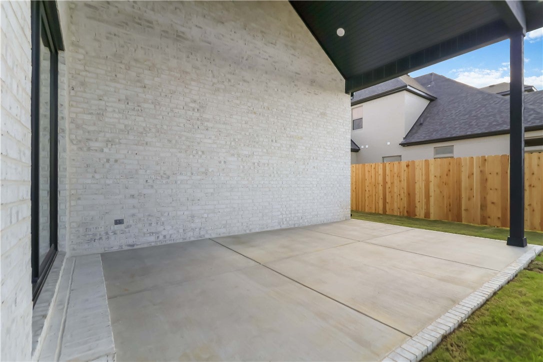 Bentonville, Arkansas, 72713, United States, 4 Bedrooms Bedrooms, ,3 BathroomsBathrooms,Residential,For Sale,1989586