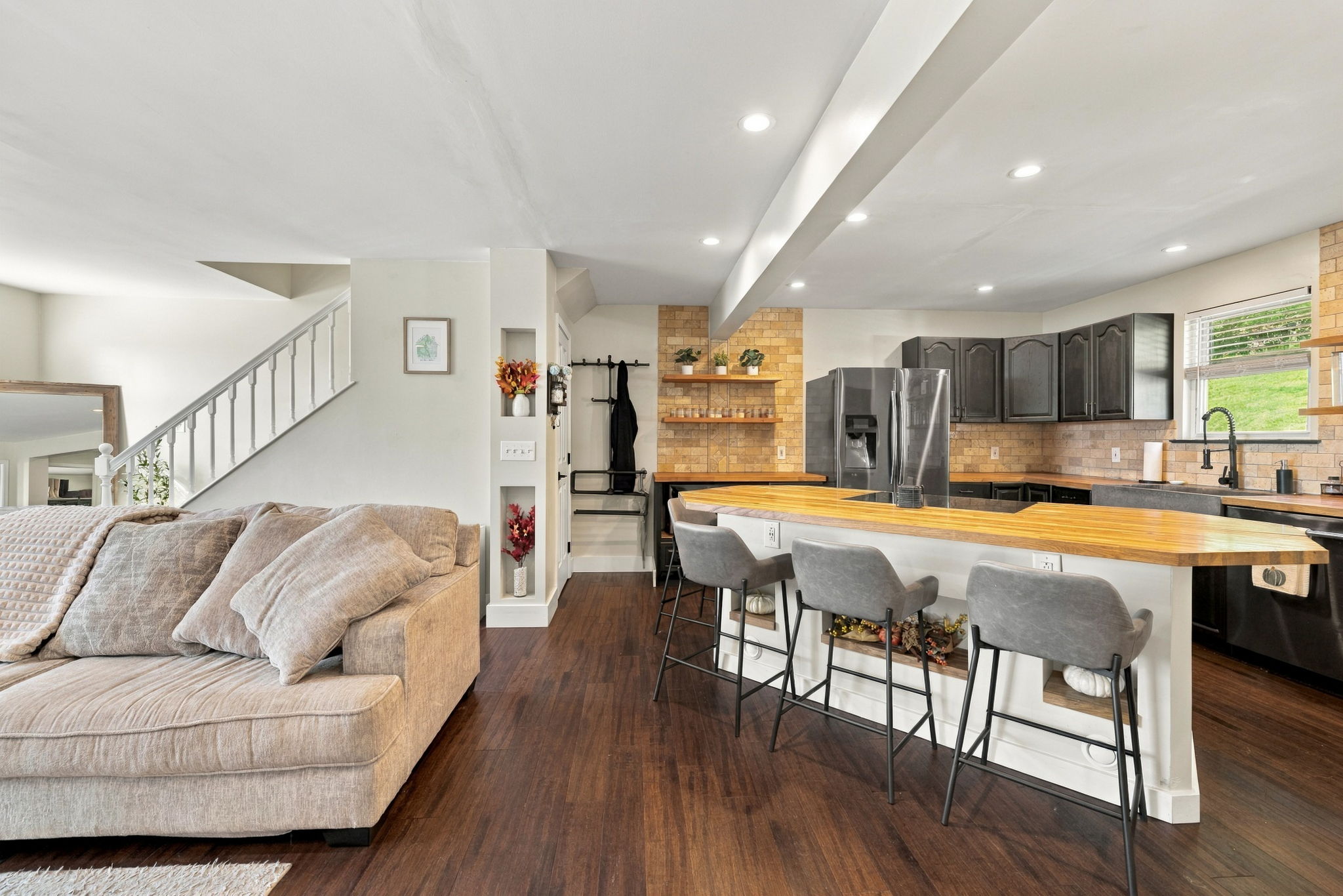  736 Darlington Street, Carnegie, PA 15106 - 物件實景