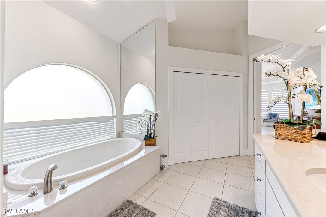 Cape Coral, Florida, 33914, United States, 5 Bedrooms Bedrooms, ,5 BathroomsBathrooms,Residential,For Sale,1802187