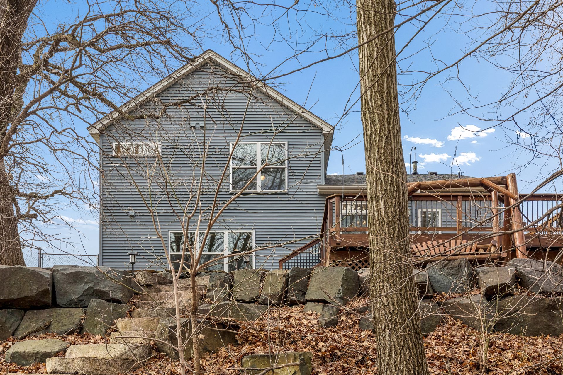  Cul-de-Sac Living with Over an Acre of Land - 物件實景