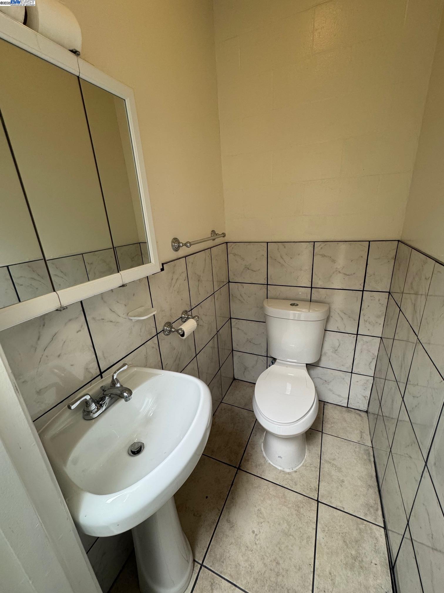Fremont, California, 94536, United States, 2 Bedrooms Bedrooms, ,1 BathroomBathrooms,Residential,For Sale,1906886