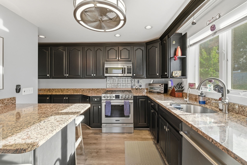 Lawrence, Massachusetts, 01843, United States, 3 Bedrooms Bedrooms, ,1 BathroomBathrooms,Residential,For Sale,1974061