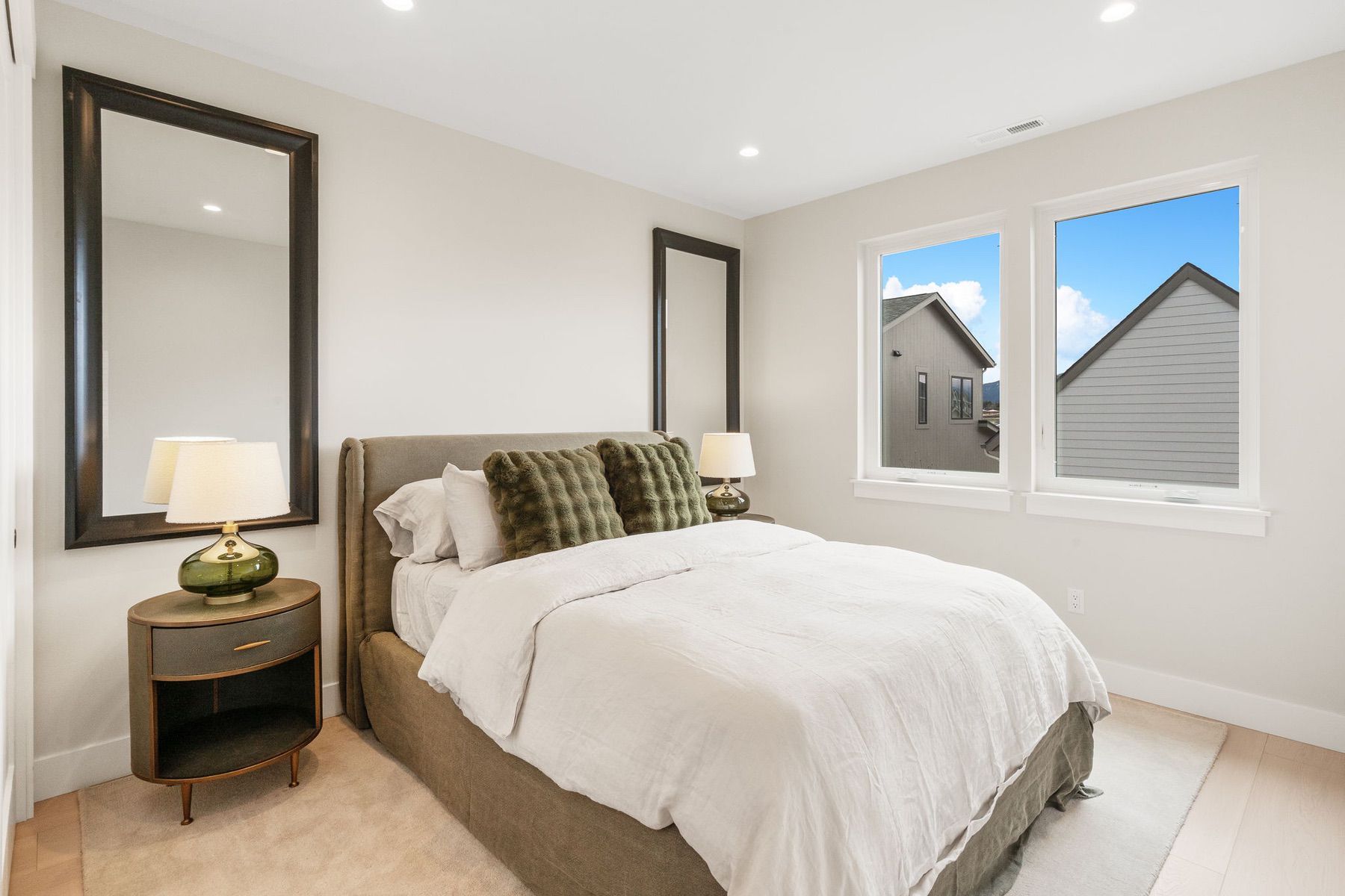  1506 Cambridge Dr - 物件實景