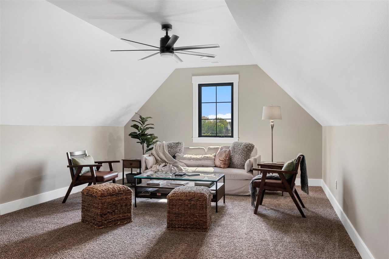 Franklin, Kentucky, 42134, United States, 3 Bedrooms Bedrooms, ,3 BathroomsBathrooms,Residential,For Sale,1988354