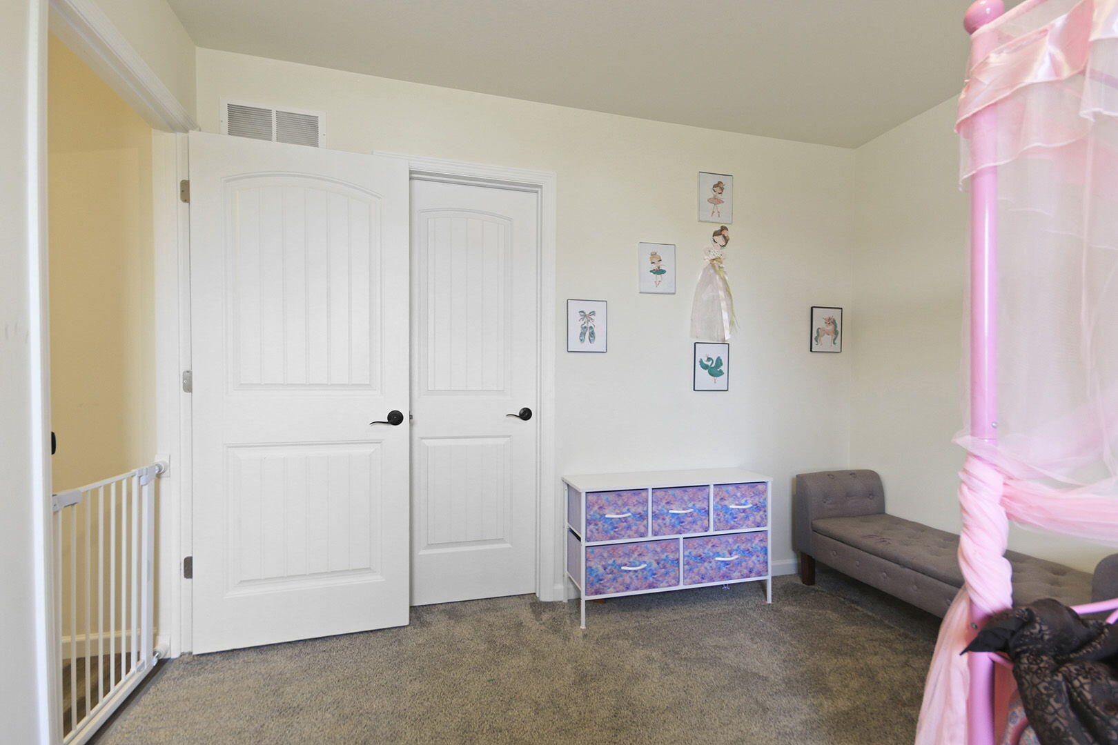 ASHLAND, Missouri, 65010, United States, 4 Bedrooms Bedrooms, ,3 BathroomsBathrooms,Residential,For Sale,1981891