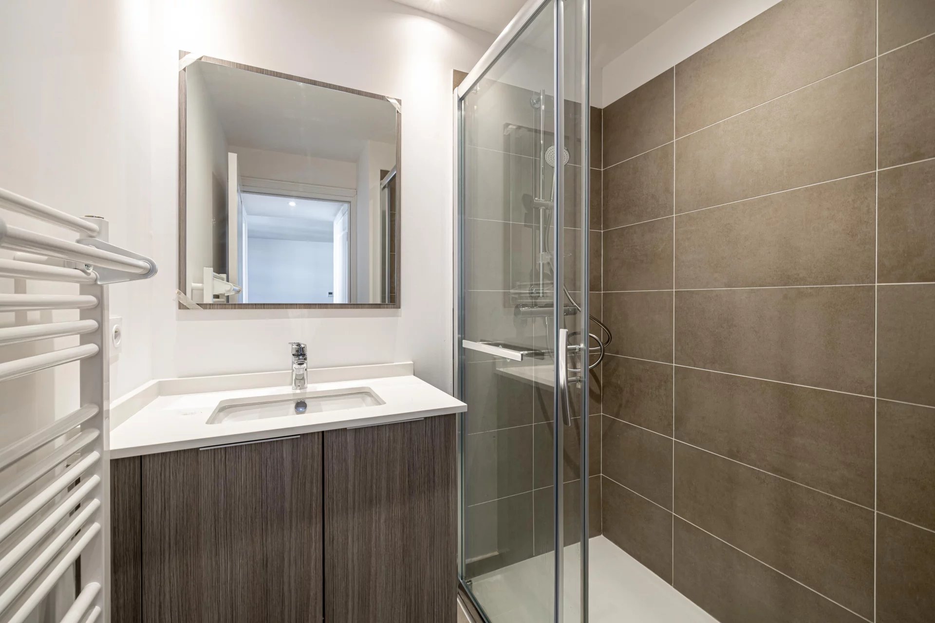 Antibes, Provence-Alpes-Côte d’Azur, 06600, FR, 3 Bedrooms Bedrooms, ,3 BathroomsBathrooms,Residential,For Sale,1759694