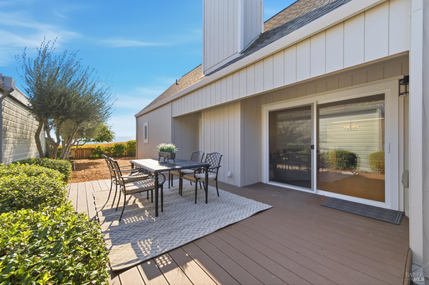 Sonoma, California, 95476, United States, 2 Bedrooms Bedrooms, ,2 BathroomsBathrooms,Residential,For Sale,2001950