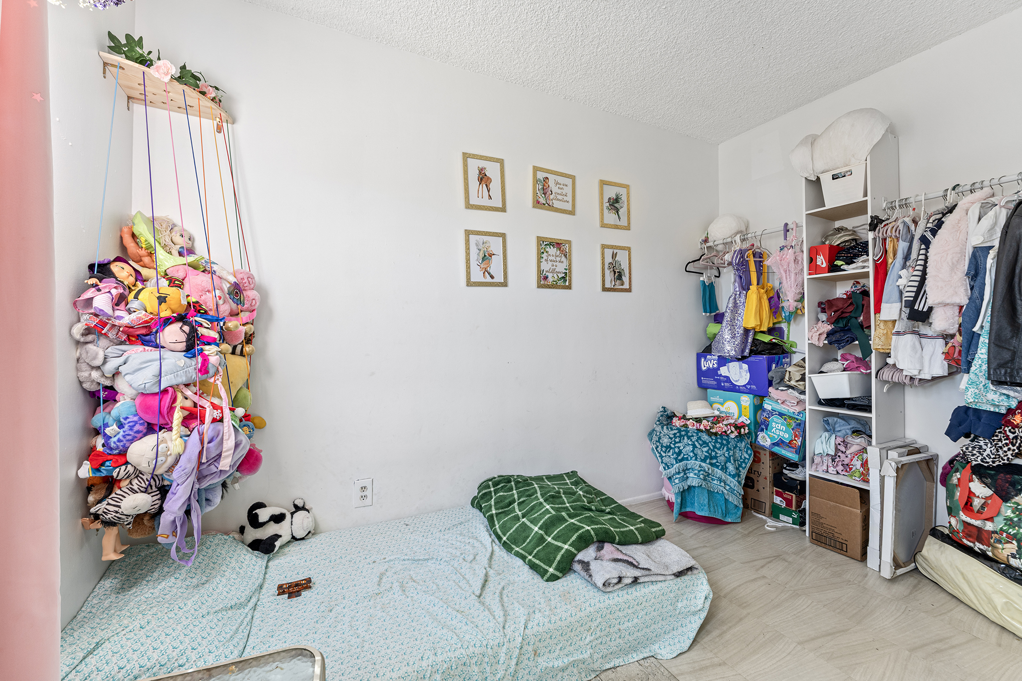 San Bernardino, California, 92404, United States, 4 Bedrooms Bedrooms, ,2 BathroomsBathrooms,Residential,For Sale,1934964