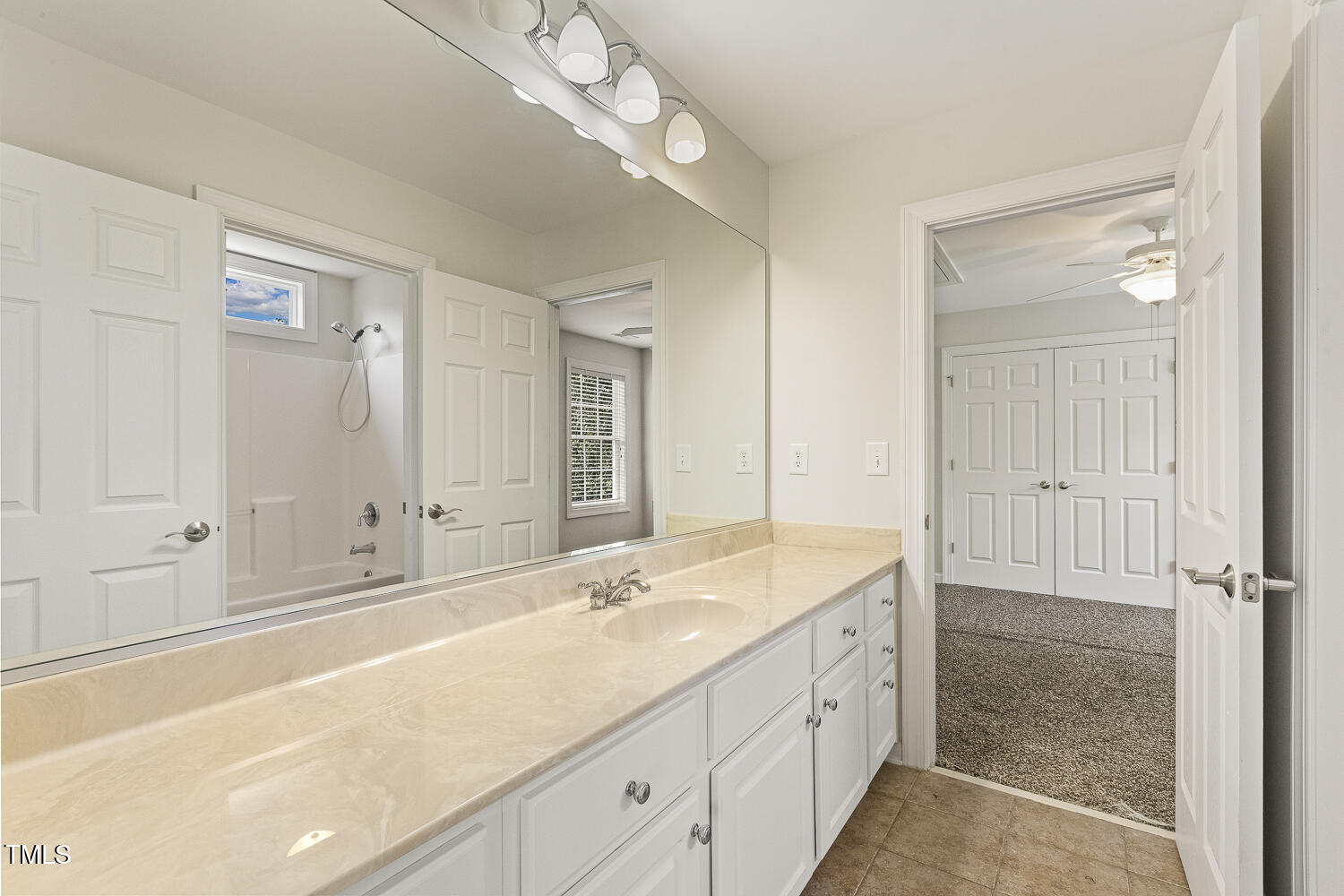 Holly Springs, North Carolina, 27540, United States, 4 Bedrooms Bedrooms, ,4 BathroomsBathrooms,Residential,For Sale,1902055