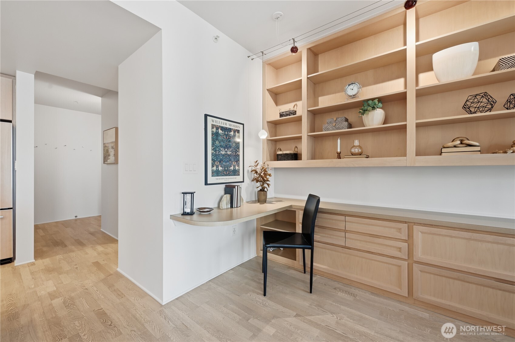 Seattle, Washington, 98121, United States, 1 Bedroom Bedrooms, ,Residential,For Sale,1992082