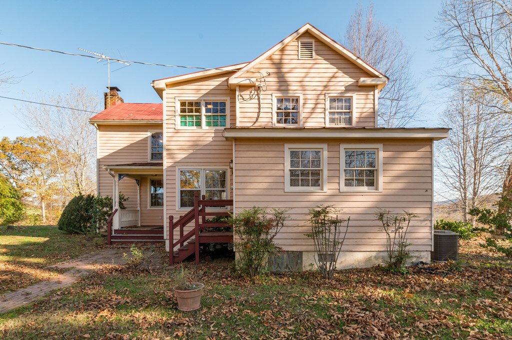 Gladstone, Virginia, 24553, United States, 2 Bedrooms Bedrooms, ,3 BathroomsBathrooms,Residential,For Sale,1801493
