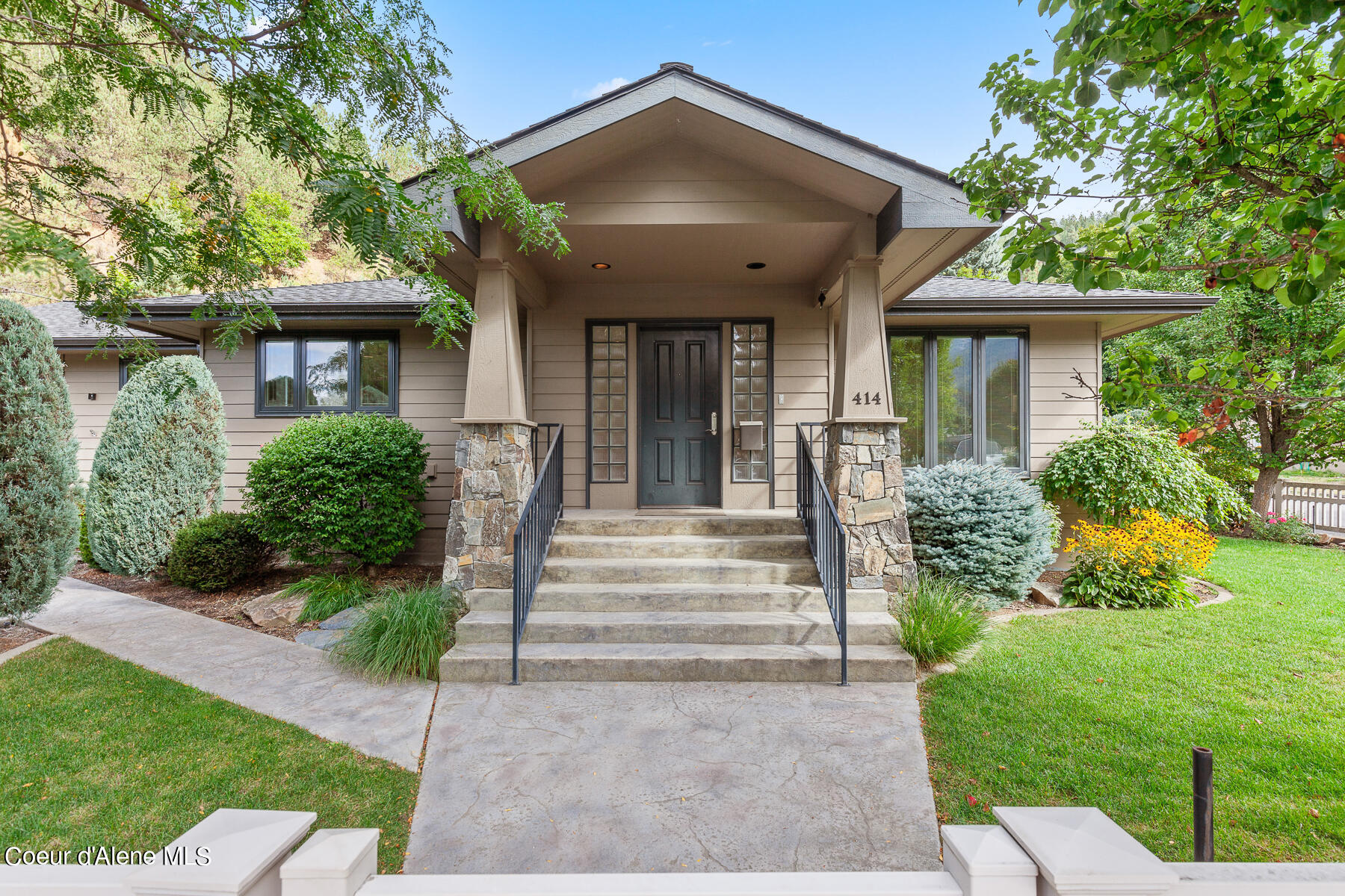 Kellogg, Idaho, 83837, United States, 3 Bedrooms Bedrooms, ,3 BathroomsBathrooms,Residential,For Sale,1915228