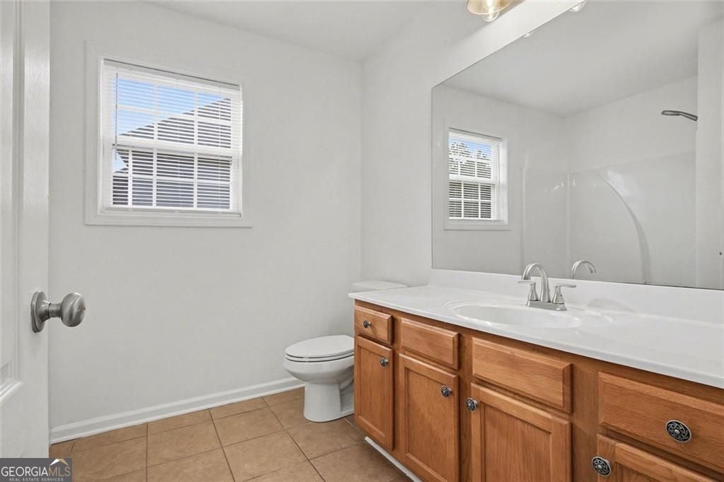 Flowery Branch, Georgia, 30542, United States, 5 Bedrooms Bedrooms, ,3 BathroomsBathrooms,Residential,For Sale,2000178