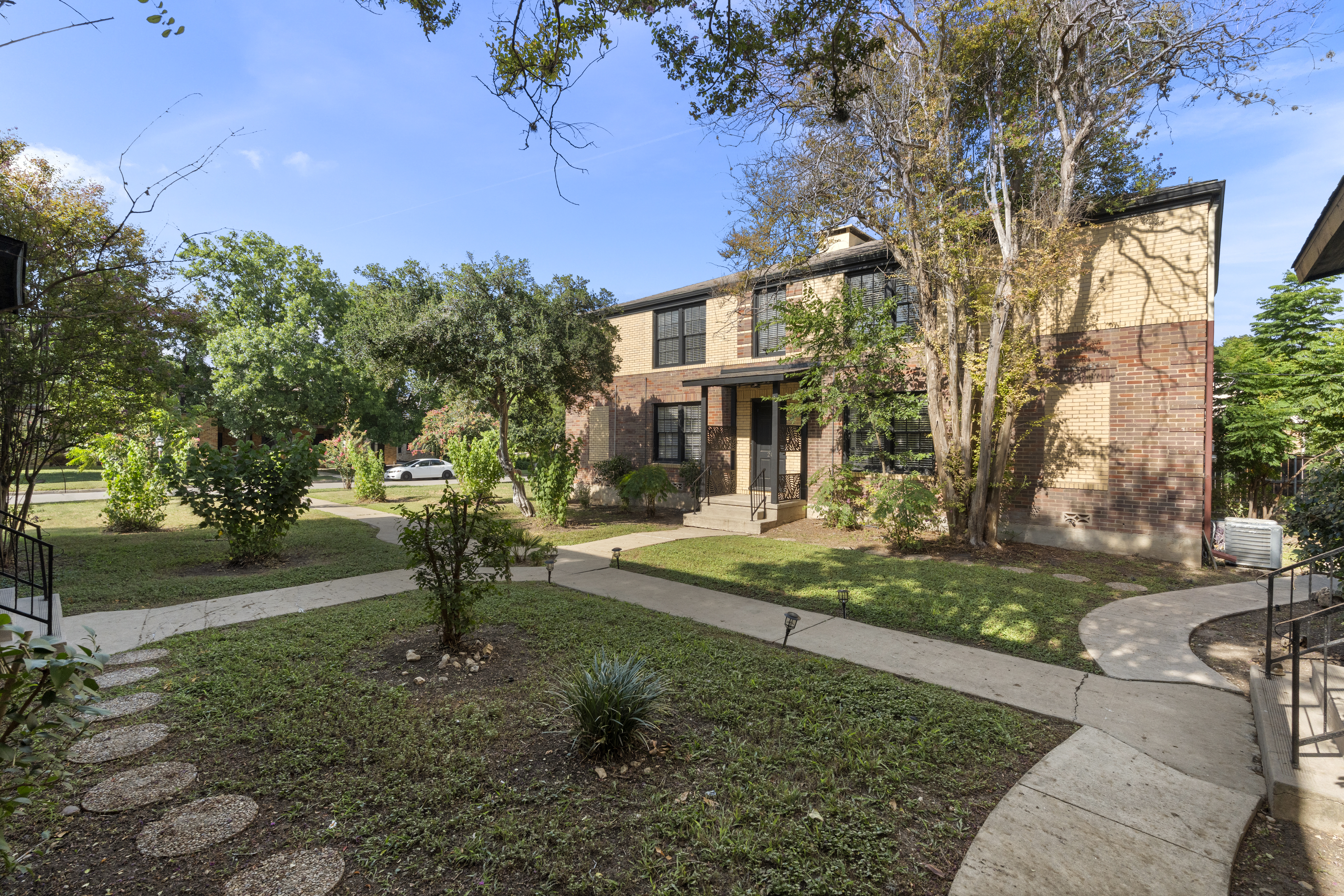  Exceptional 12-Unit Multifamily Investment Opportunity in Historic Monte Vista - 物件實景