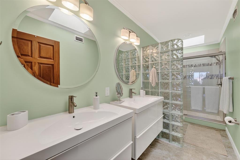 Clearwater, Florida, 33767, United States, 3 Bedrooms Bedrooms, ,3 BathroomsBathrooms,Residential,For Sale,2002983