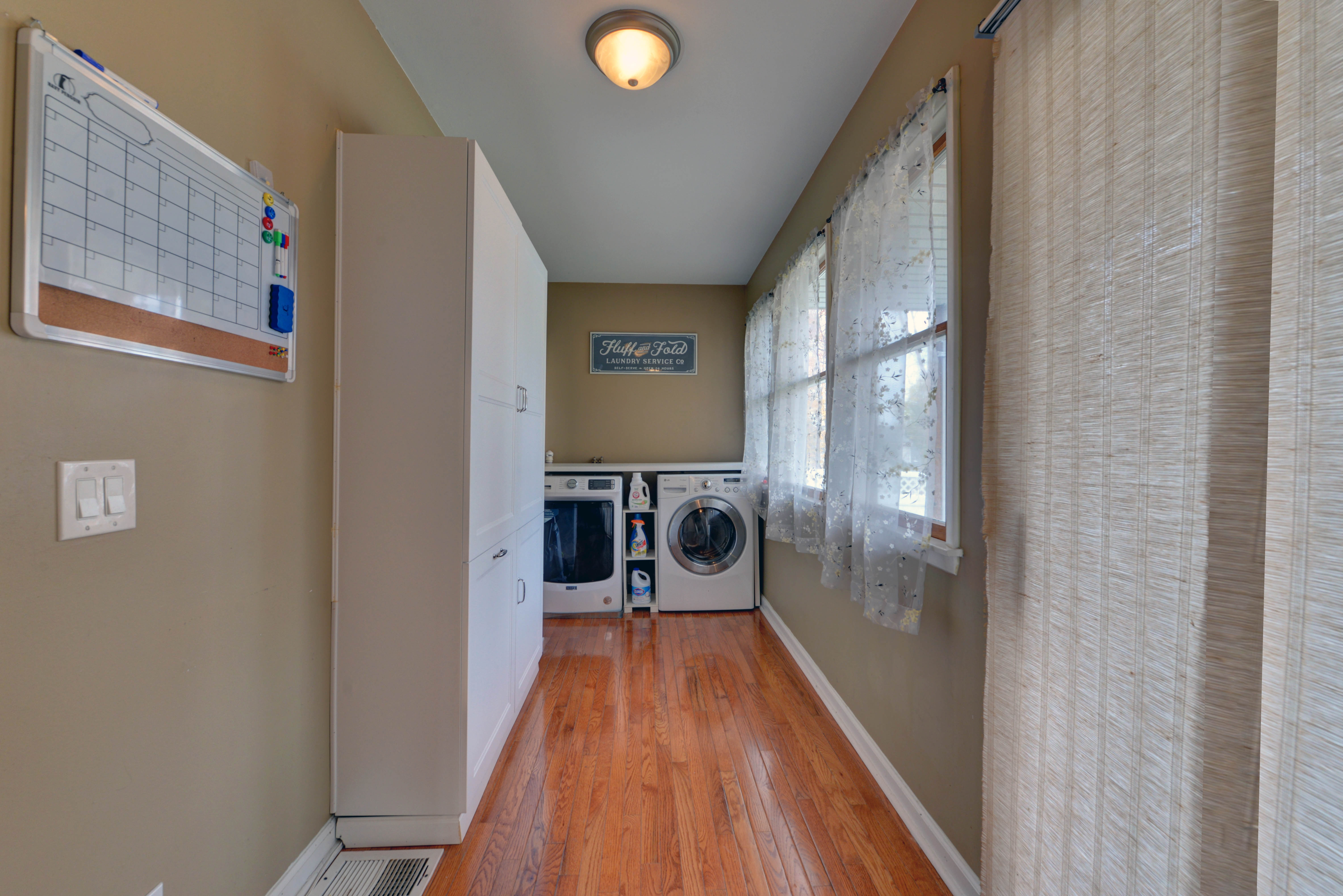 Lincoln Park, New Jersey, 07035, United States, 5 Bedrooms Bedrooms, ,3 BathroomsBathrooms,Residential,For Sale,1992414