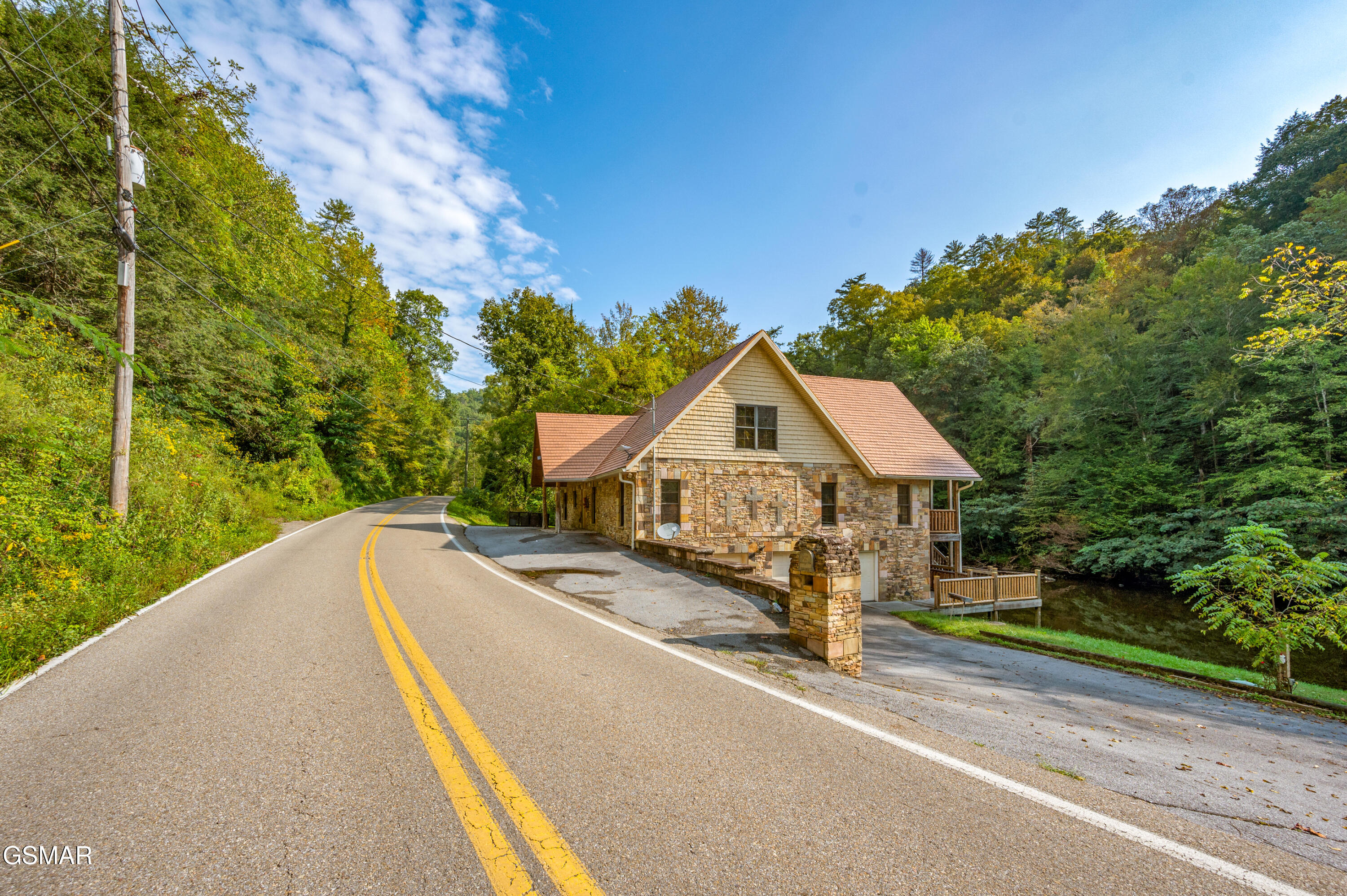 Sevierville, Tennessee, 37876, United States, 3 Bedrooms Bedrooms, ,5 BathroomsBathrooms,Residential,For Sale,1978747