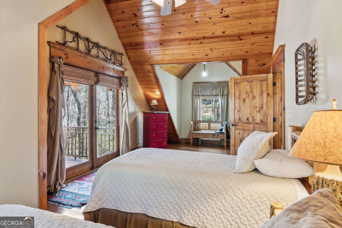 Ellijay, Georgia, 30536, United States, 5 Bedrooms Bedrooms, ,4 BathroomsBathrooms,Residential,For Sale,1880037