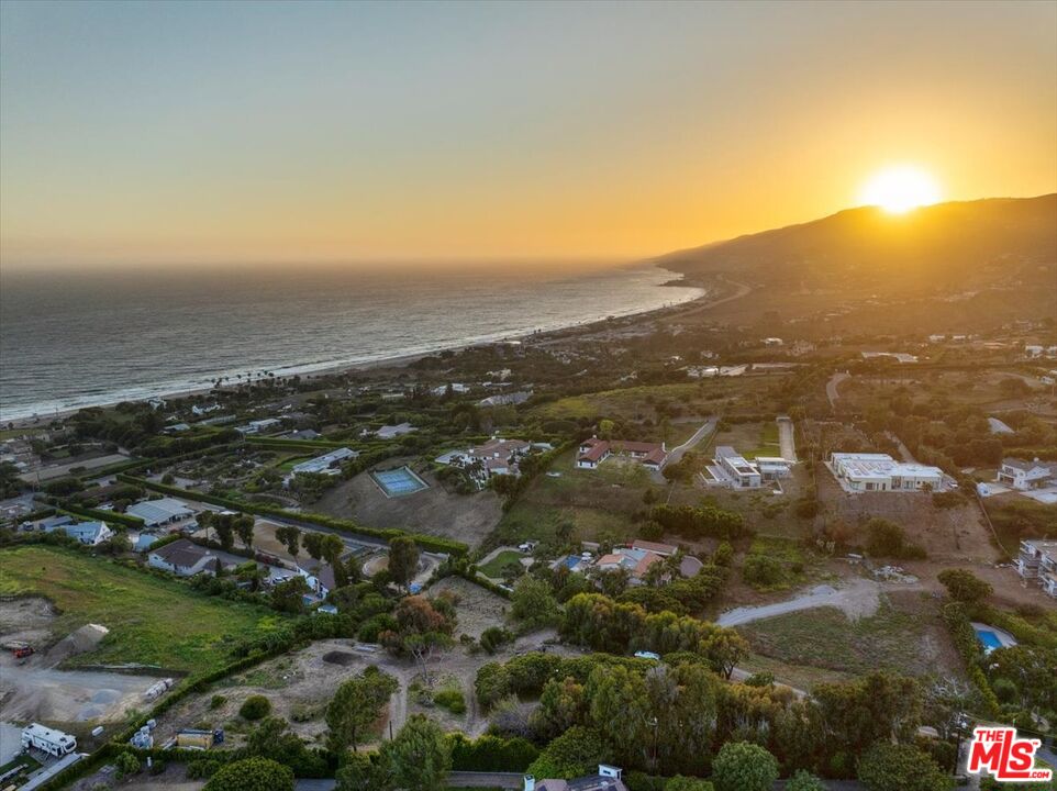 5878 Deerhead Rd, Malibu, California, 90265, United States, 5 Bedrooms Bedrooms, ,9 BathroomsBathrooms,Residential,For Sale,5878 Deerhead Rd,1623288