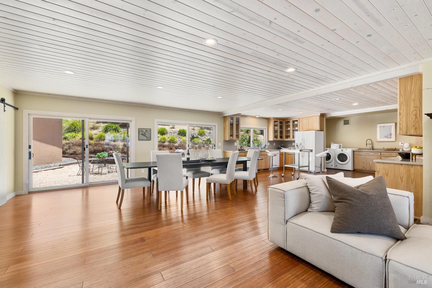 Napa, California, 94558, United States, 3 Bedrooms Bedrooms, ,2 BathroomsBathrooms,Residential,For Sale,1991409