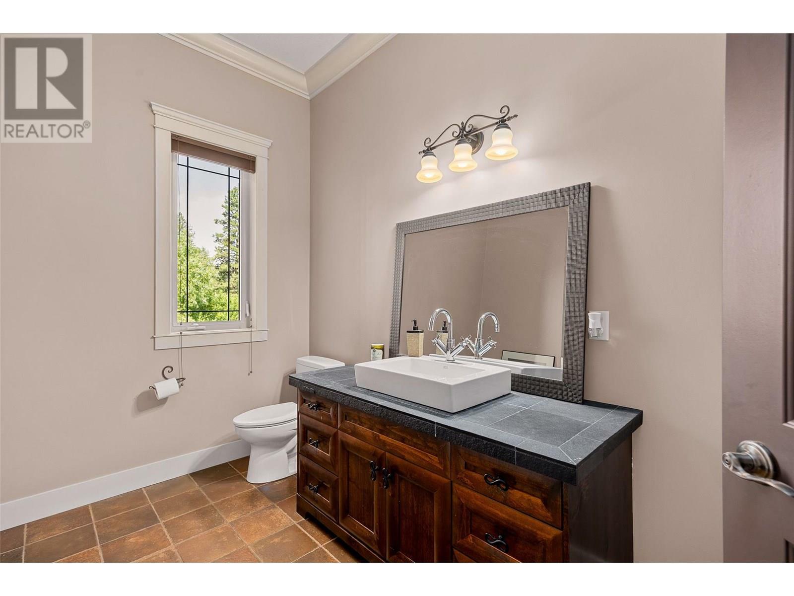 KELOWNA, British Columbia, V1W 4C5, CA, 5 Bedrooms Bedrooms, ,3 BathroomsBathrooms,Residential,For Sale,1883481