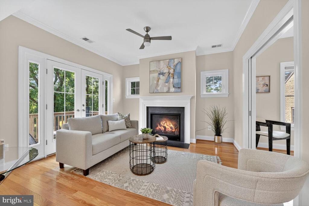 Arlington, Virginia, 22213, United States, 5 Bedrooms Bedrooms, ,5 BathroomsBathrooms,Residential,For Sale,1982488