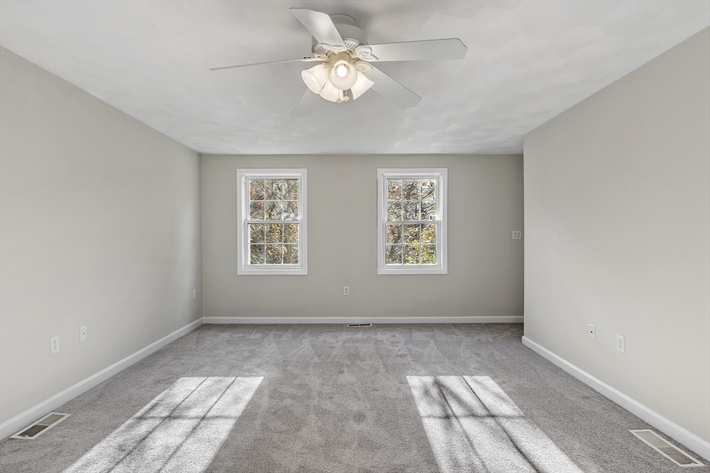 Dracut, Massachusetts, 01826, United States, 3 Bedrooms Bedrooms, ,2 BathroomsBathrooms,Residential,For Sale,1988134