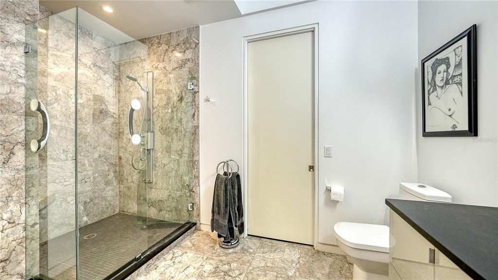 Sarasota, Florida, 34236, United States, 3 Bedrooms Bedrooms, ,5 BathroomsBathrooms,Residential,For Sale,1908406