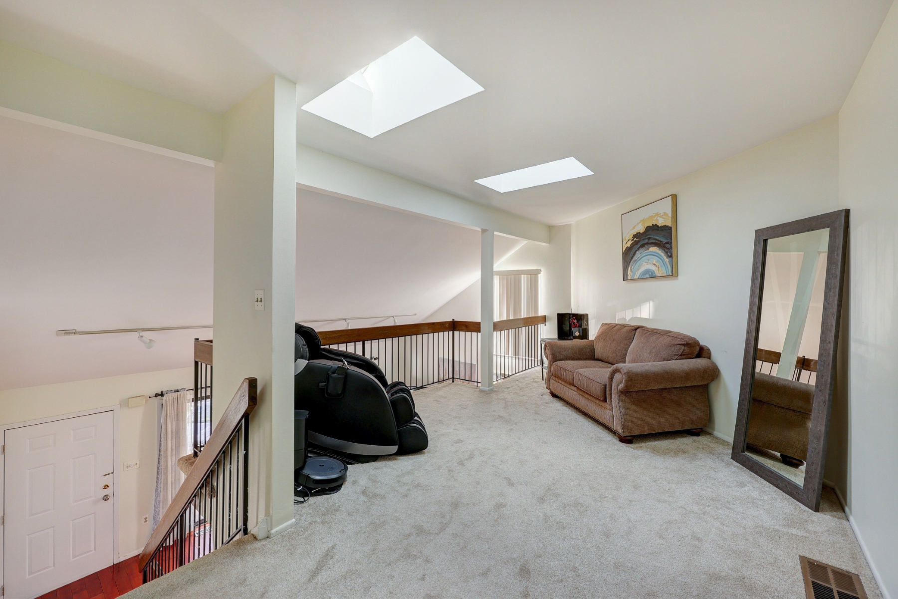  ?the cedars? update townhouse offers open concept design - 物件實景