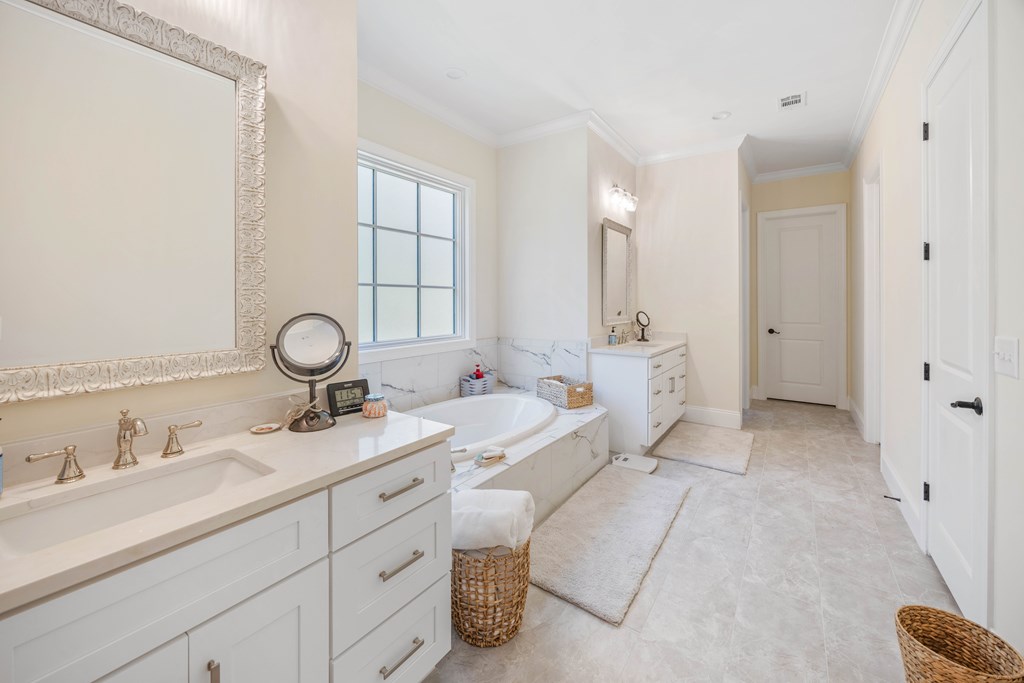 Columbus, Georgia, 31904, United States, 5 Bedrooms Bedrooms, ,5 BathroomsBathrooms,Residential,For Sale,1906061